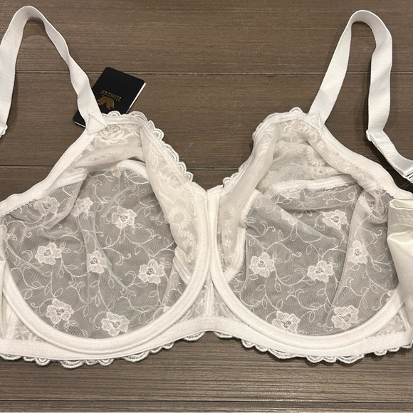 NWT! Wacoal 85720 White Bra - Picture 7 of 10